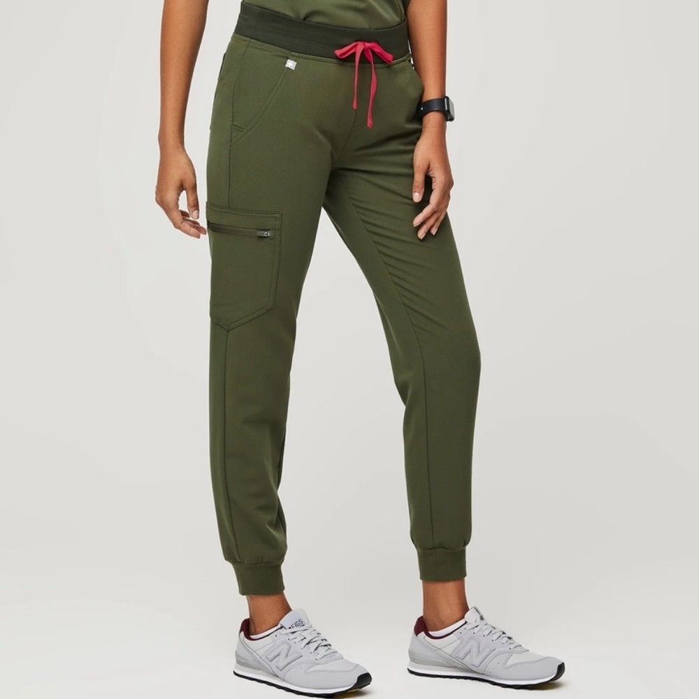 Figs Women’s Moss Zamora Small Petite Jogger Scrub Pants